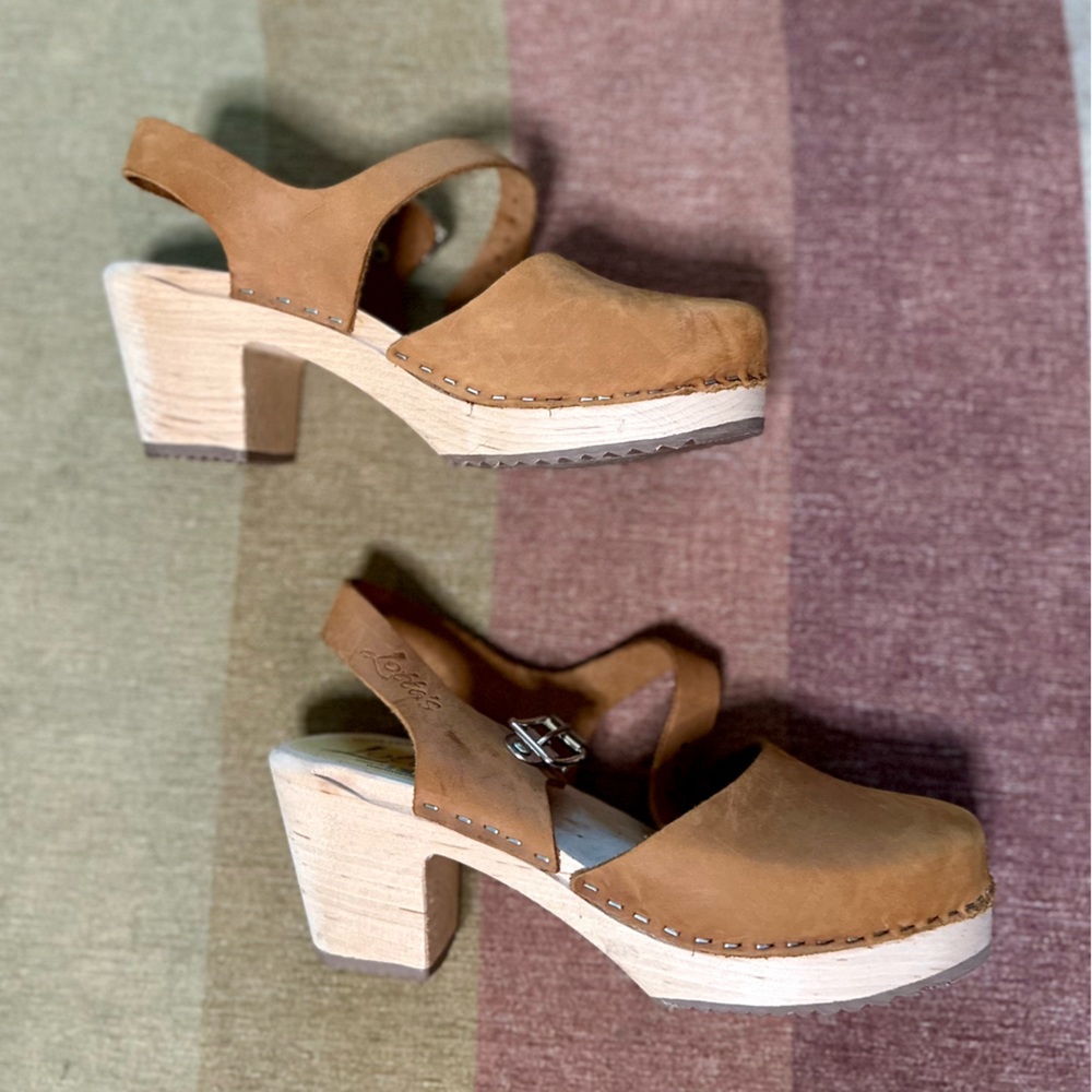 Lotta’s From Stockholm Highwood Clogs in Oiled Nubuck Leather. Sz 8 Like new!